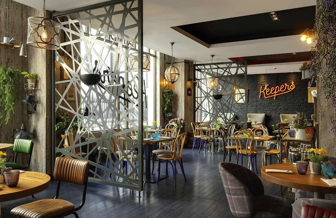 Novotel London Tower Bridge-1