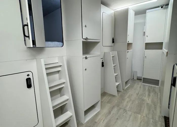 Komo Pods London